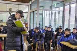 佛得角vs沙特阿拉伯-长江日报：中国足球小将证明民间青训实力，要突破就不要论资格