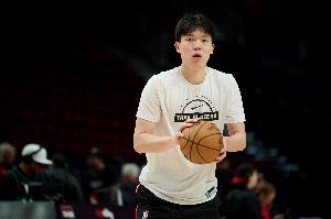 波黑vs卡塔尔-8-随行翻译：杨瀚森在挑战NBA的路上很刻苦 试训时6点多起床 1周6练