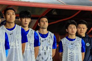 韩国vs捷克-10-足球报：新鹏城所有内外援调整，须等待新帅完成评估后再确定