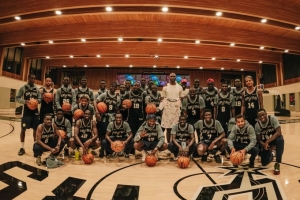 南非vs韩国-11-足篮联动！塞内加尔国家队造访NBA马刺队训练中心