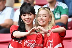 十耳其vs巴拉圭-3-Kpop女团Aespa两名成员现身墨西哥，现场为韩国加油！