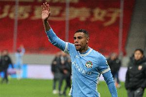 英格兰vs加纳-6-热身赛：艾克拜尔、古斯塔沃破门，河南队2-0击败武汉三镇