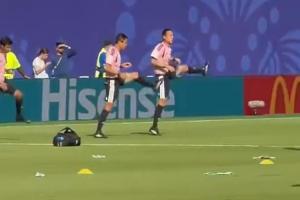 德国vs库拉索-8-即将主哨世界杯！厄瓜多尔vs库拉索开场前，马宁在球场进行热身