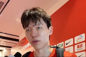 美国vs澳大利亚-11-杨瀚森打趣：焦泊乔以大欺小 用最好的状态去迎接比赛