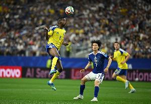 西班牙vs沙特阿拉伯-6-伊萨克本场数据：2射2正，1次中框，1次关键传球，评分6分-36