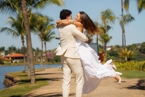 挪威vs法国-俊男靓女！勇士桑托斯正式完婚 妻子同为巴西人是沙滩排球运动员