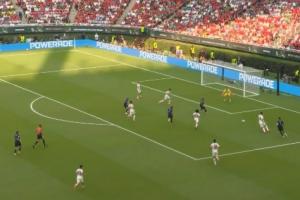 英格兰vs加纳-3-罗德里后场被断，乌拉圭下底横传，努涅斯没有形成射门！