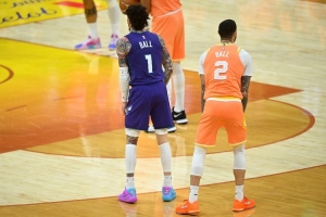 火爆马刺vs尼克斯6直播_火爆马刺vs尼克斯6直播在线观看_免费看直播